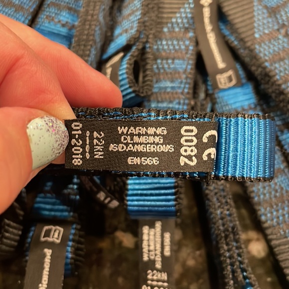 20 BLACK DIAMOND Dynex Vari-Fade Blue & Black Dogbone Rock Climbing Equipment - Picture 4 of 10